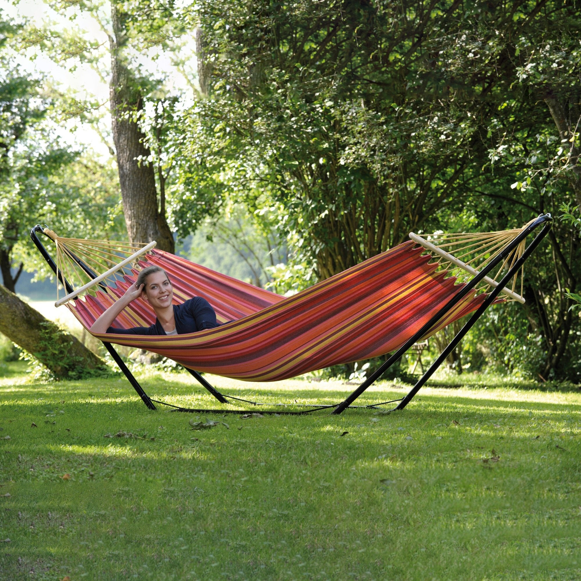 Hamac de camping/plaja cu cadru, sustinere maxima 100kg, Amazonas - CampShop.ro
