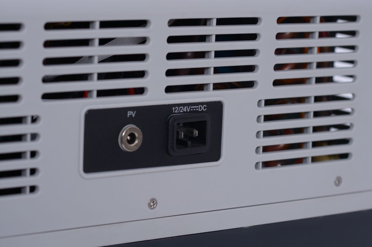 Lada Frigorifica Portabila cu Compresor, RONIC FCR - 40A, 40 litri, functie Bluetooth + Baterie - CampShop.ro