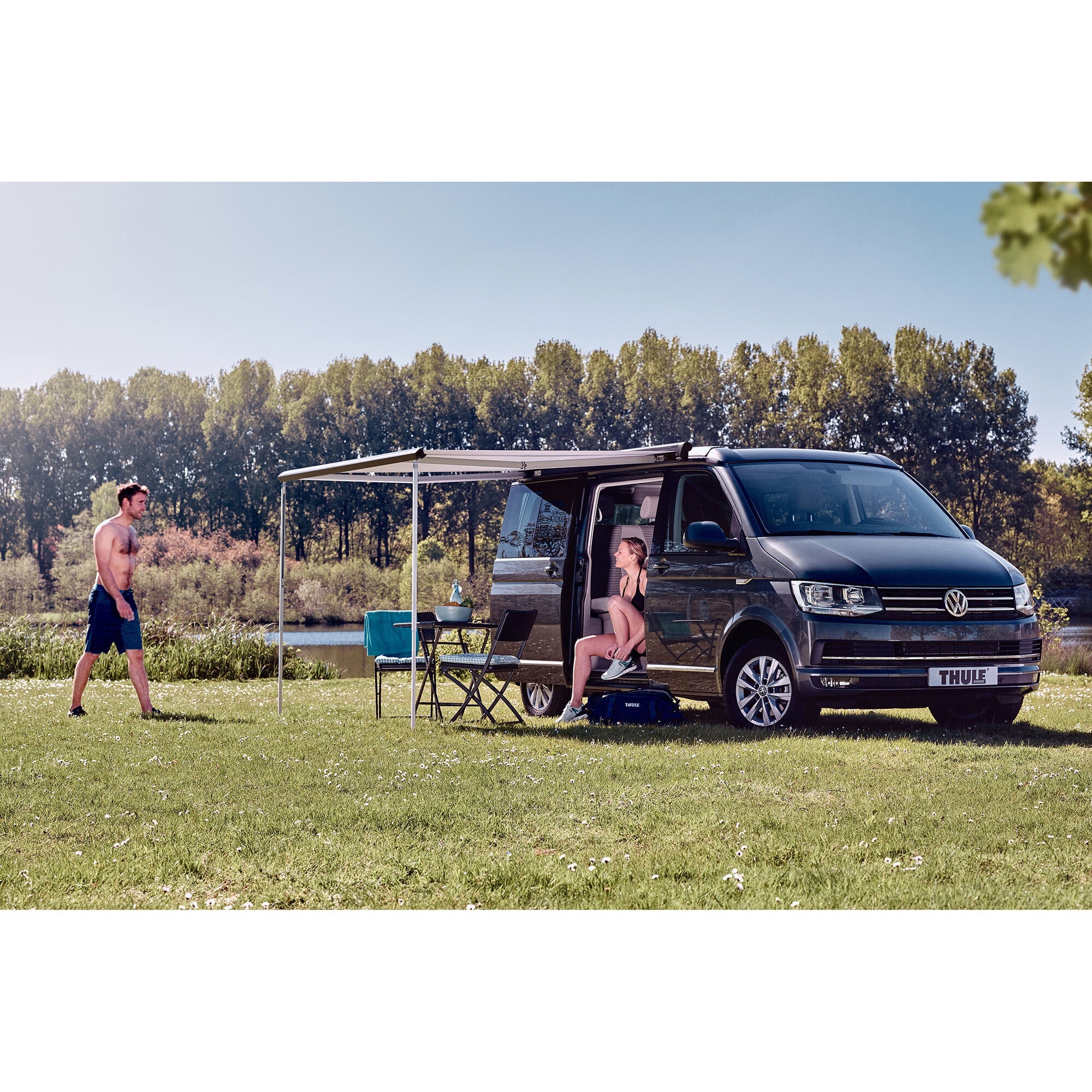 Marchiza de perete Thule Omnistor 5102, carcasă antracit, panza gri (pentru Volkswagen T5/T6 Multivan și Transporter) - CampShop.ro