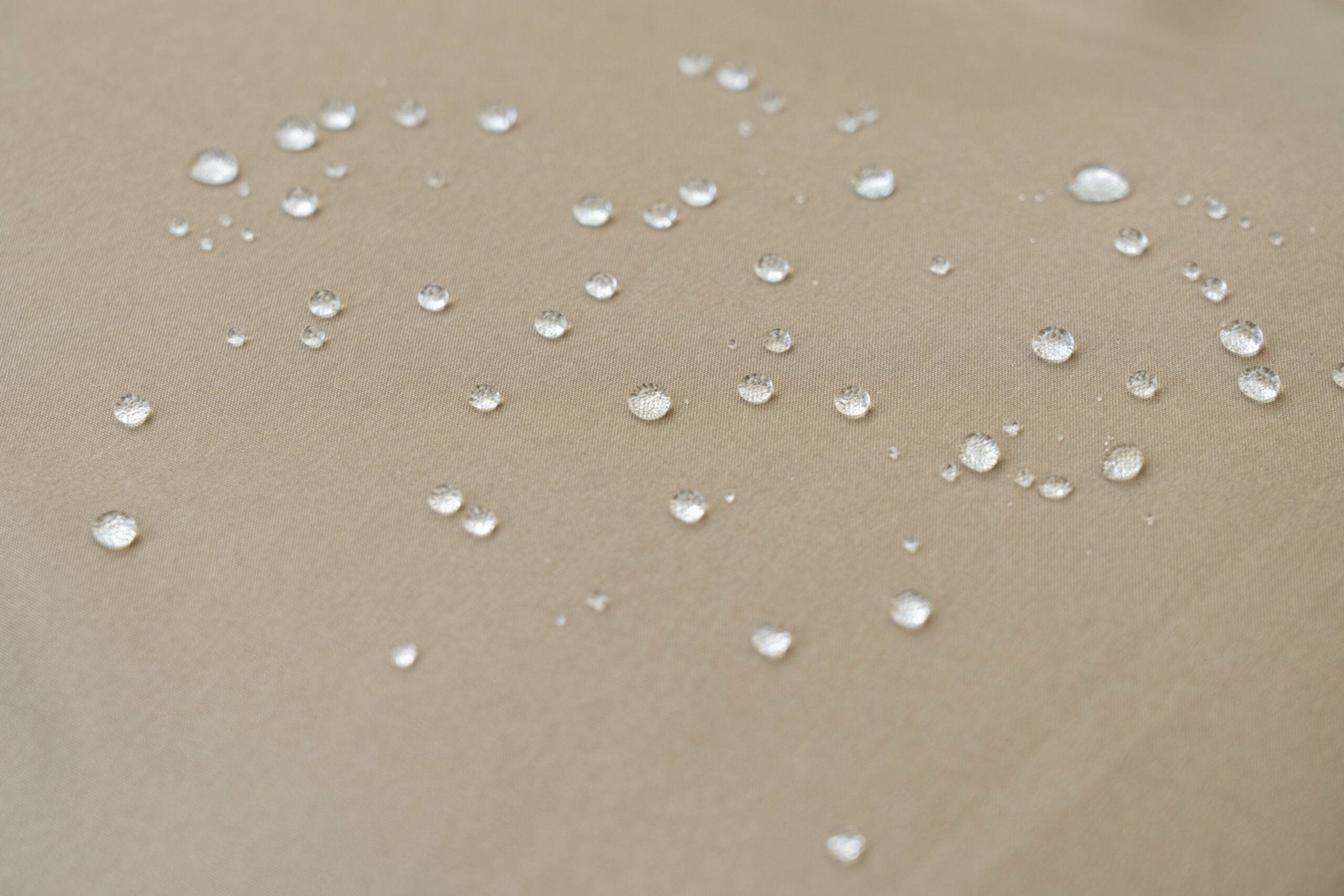 Perna incalzita electric EUROM WarmiGo, maro (Powerbank/baterie externa Varta inclusa - 20.000 mAh) - CampShop.ro