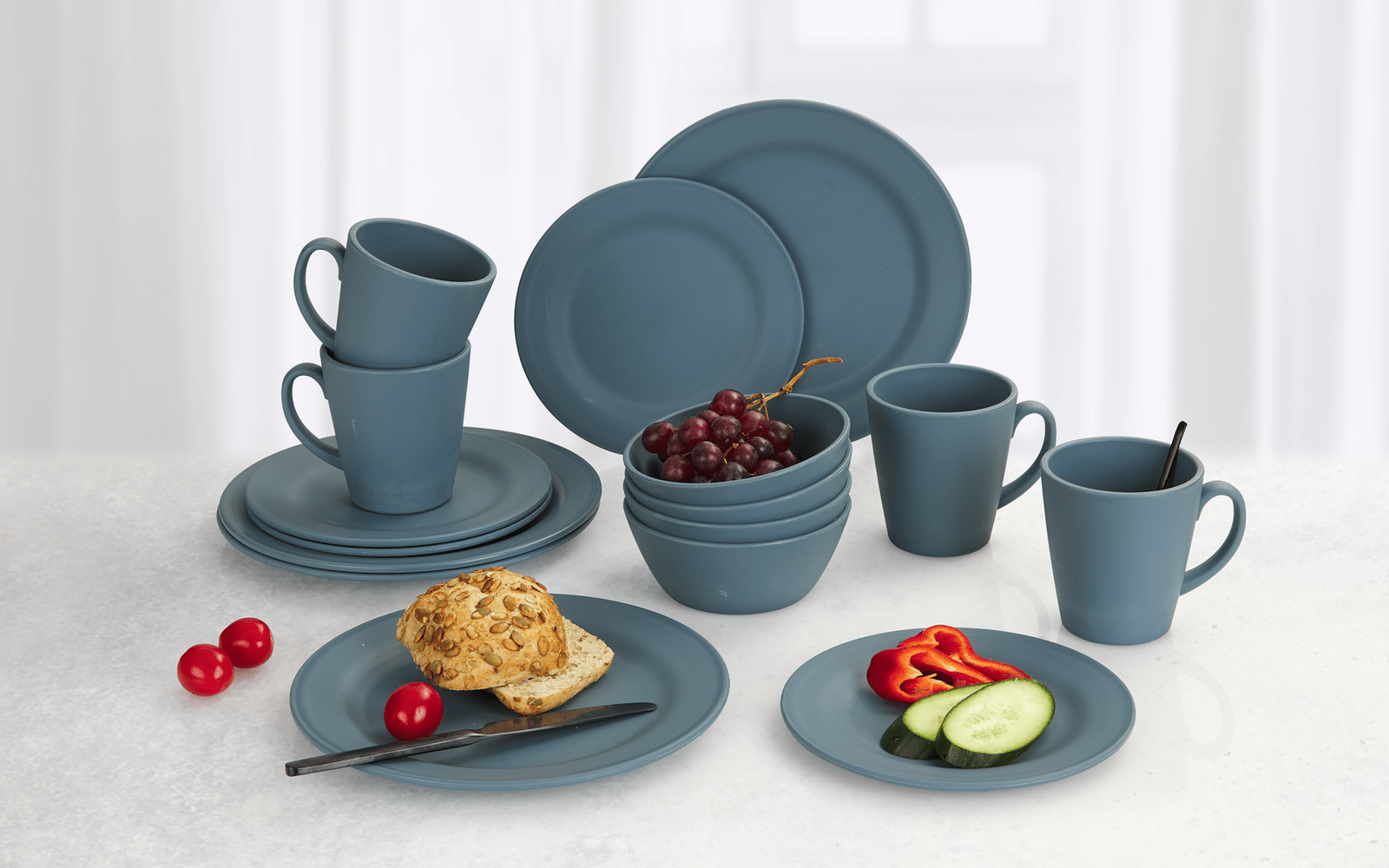 Set de vesela melaminat Berger Kynne 16 buc, albastru - CampShop.ro