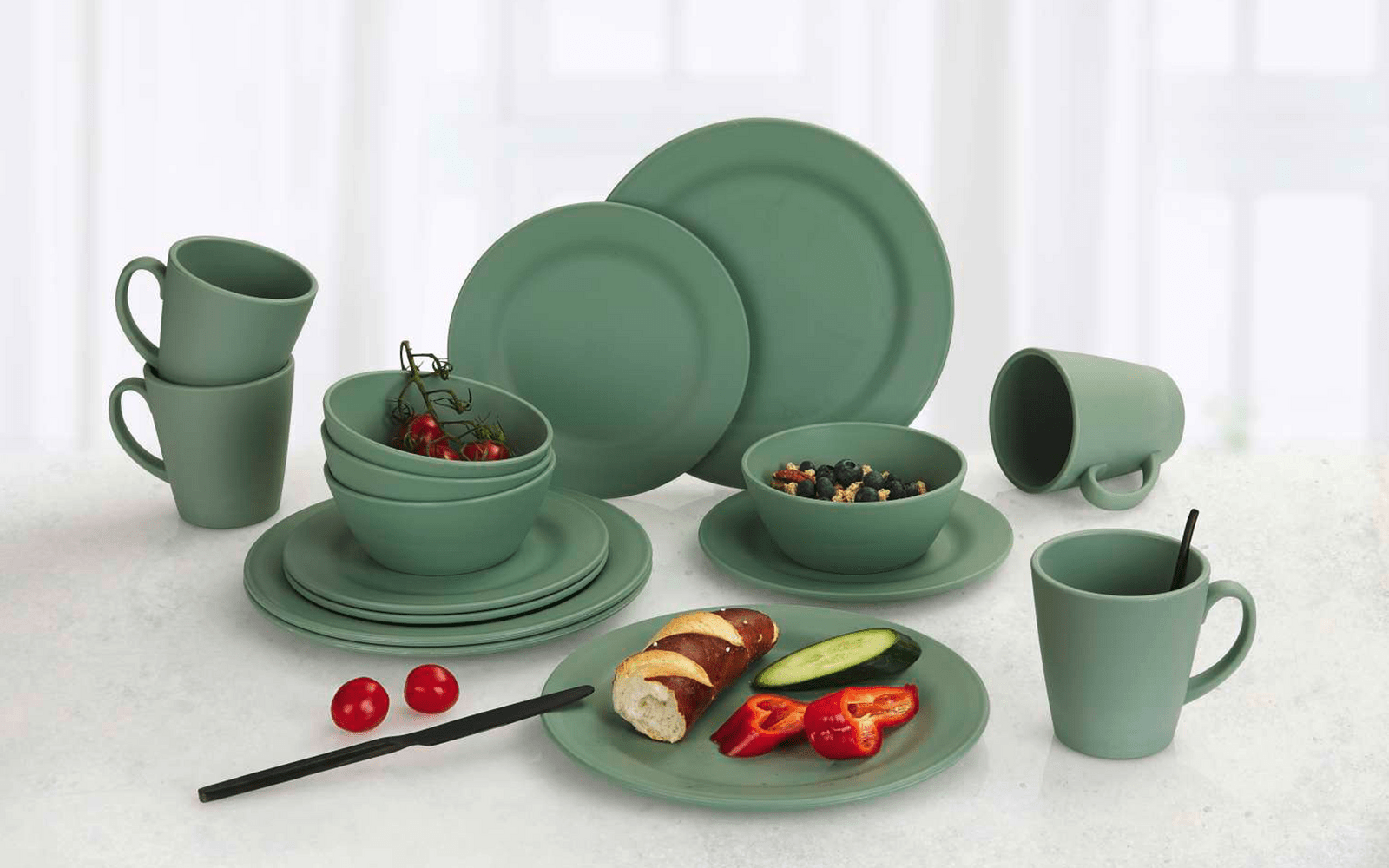 Set de vesela melaminat Berger Kynne 16 buc, verde - CampShop.ro