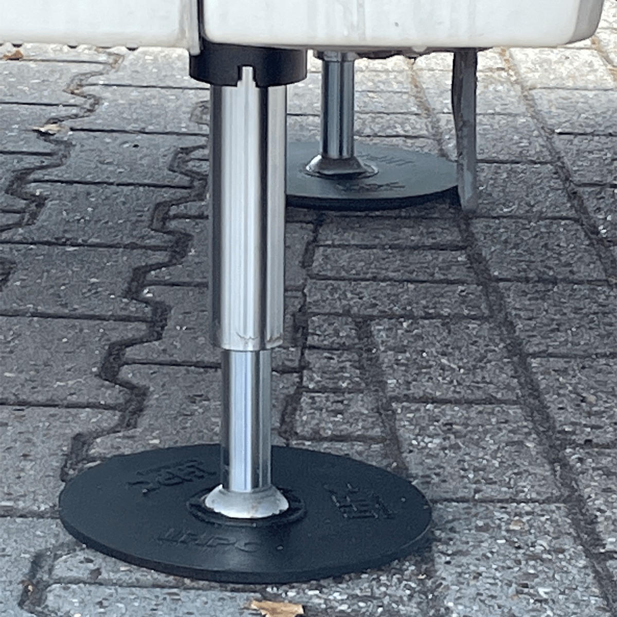 Sistem de calare hidraulic automat pentru autorulote și rulote - CampShop.ro