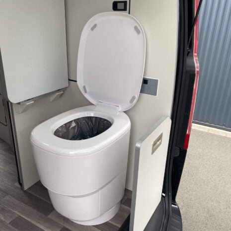 Toaleta pt. rulota, autorulota, barca, fara apa, Clesana C1, cu baza rotunda pivotanta - CampShop.ro