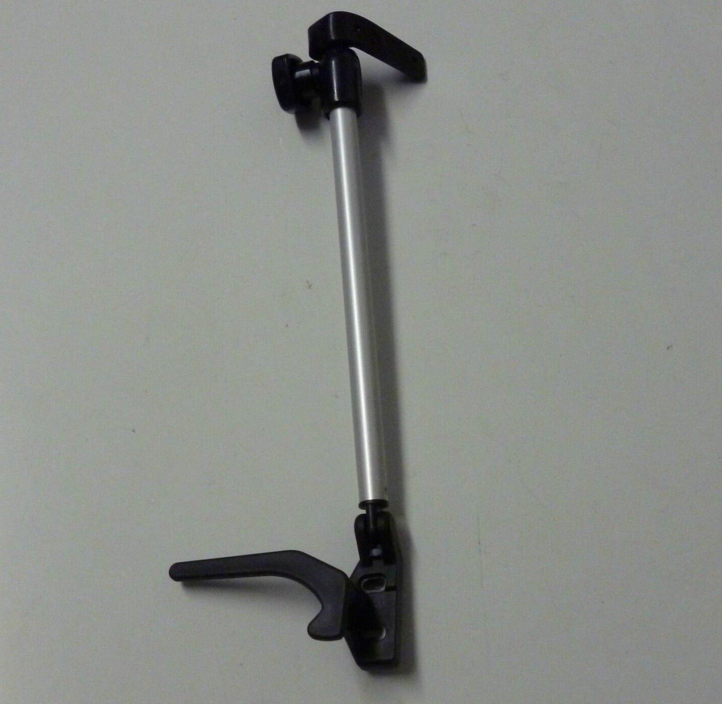 Brat extensie/deschidere pentru fereastra rulota/autorulota, ajustare continua, prindere pe surub, POLYPLASTIC - campshop.ro