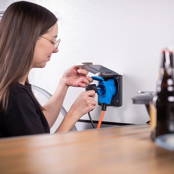 Cablu prelungitor camping CEE-CEE/SCHUKO - 25 metri BRENNESTUHL - campshop.ro