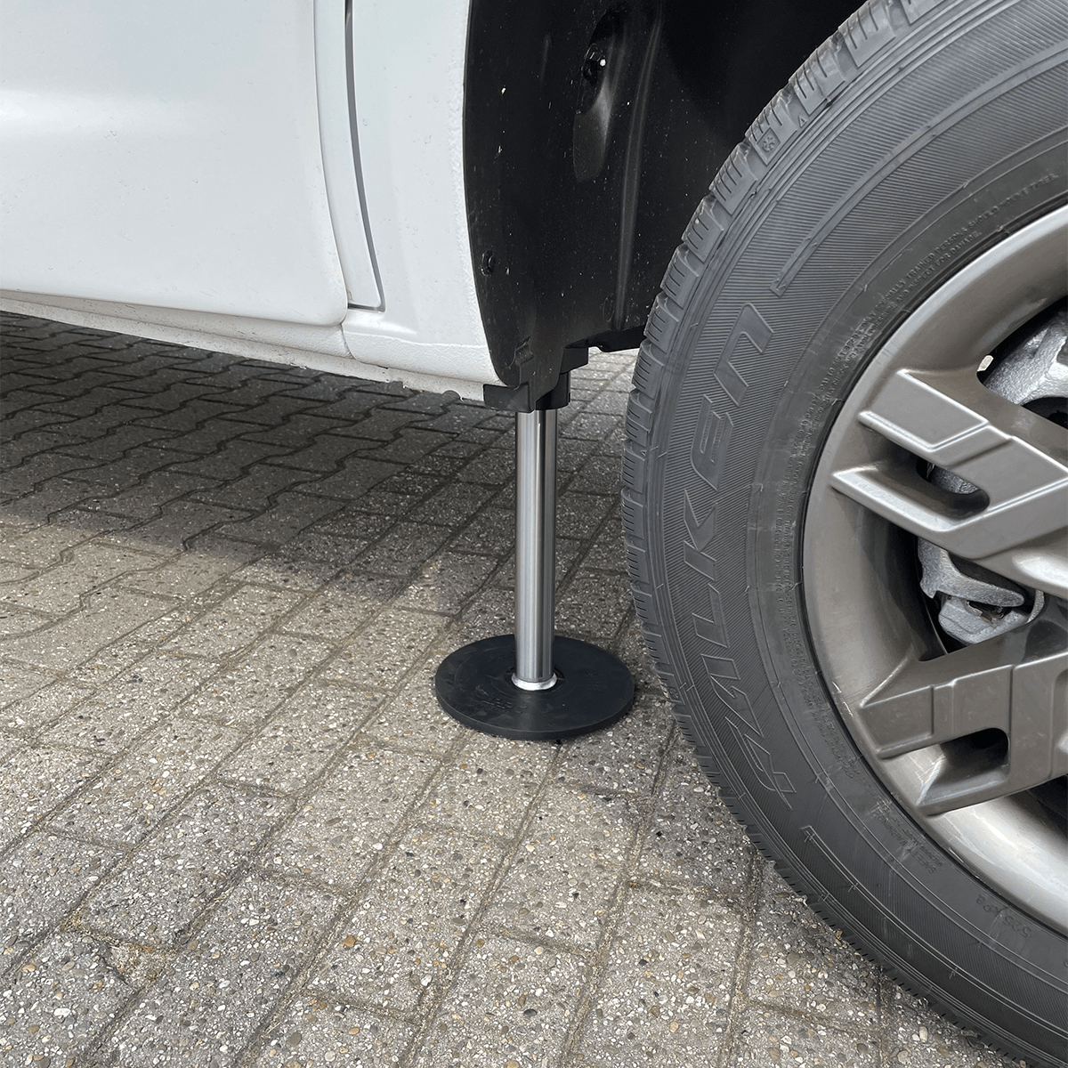 Sistem de calare hidraulic automat pentru autorulote și rulote - CampShop.ro