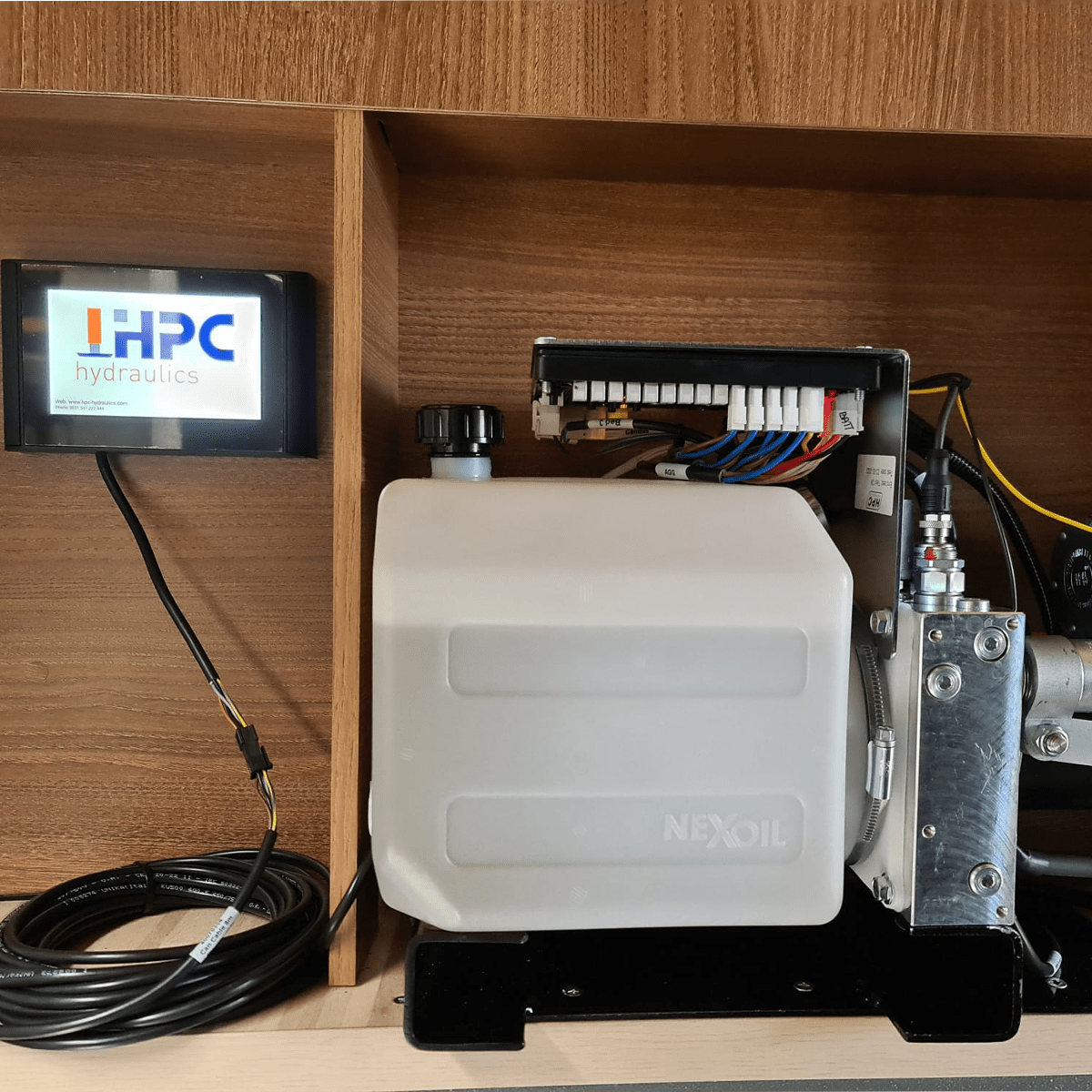 Sistem de calare hidraulic automat pentru autorulote și rulote - CampShop.ro