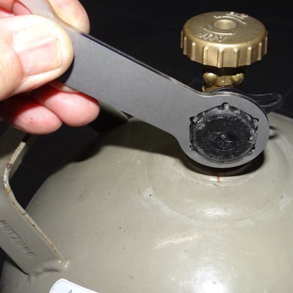 Unealtă tip cheie pentru butelie si regulatorul de gaz, Elefant - CampShop.ro