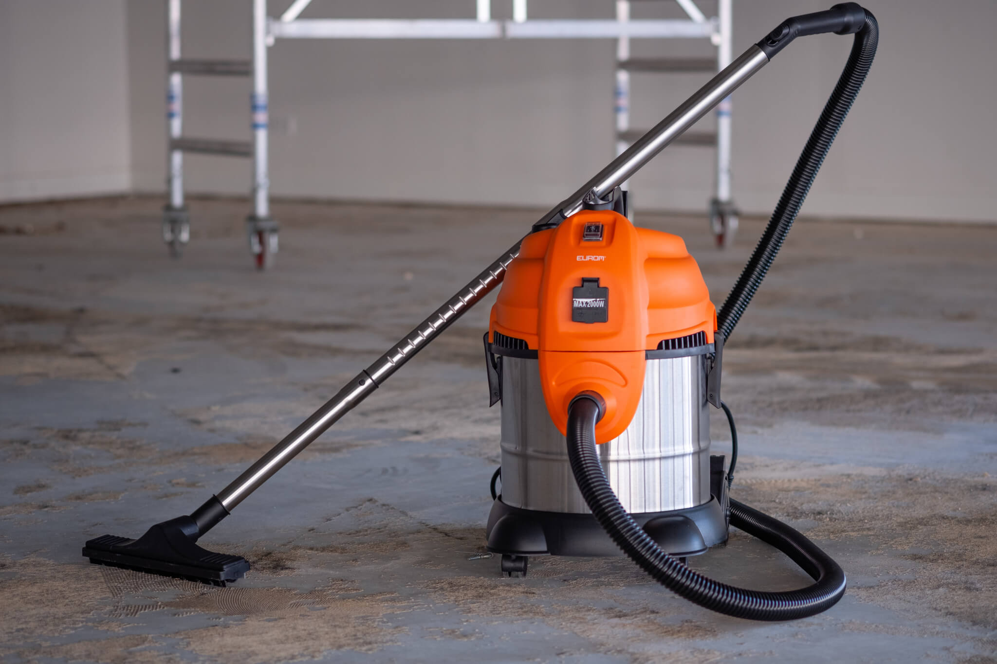 Aspirator umed/uscat pentru uz casnic, rulote si autorulote EUROM FORCE 1420S - CampShop.ro