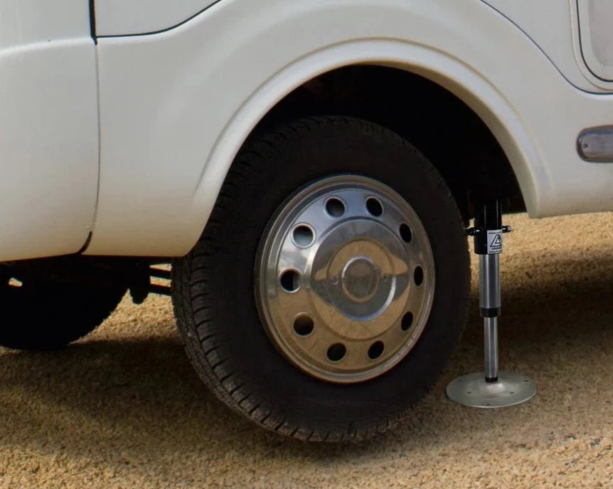 Sistem automat de calare, hidraulic, pentru autorulote, cu 4 picioare